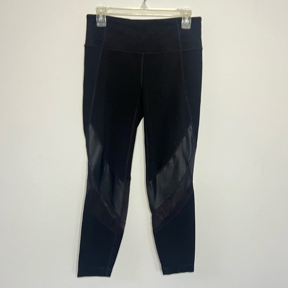 Athleta Black Mesh Shine Salutation 7/8 Tight Black Leggings Yoga Workout Medium - Picture 2 of 8